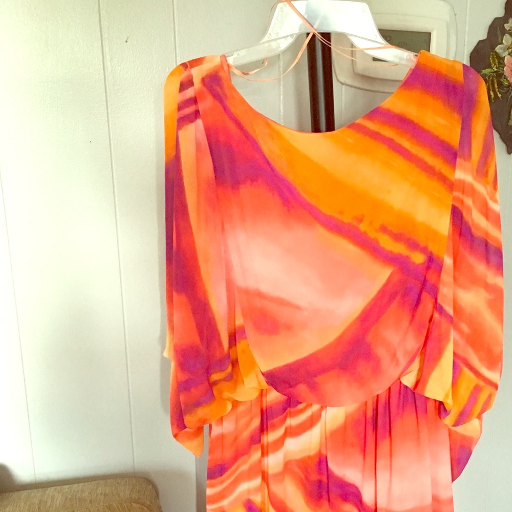 Flowy summer dress. Coral dress